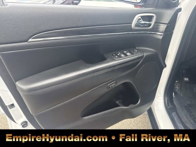 Used 2022 Jeep Grand Cherokee Limited image 19