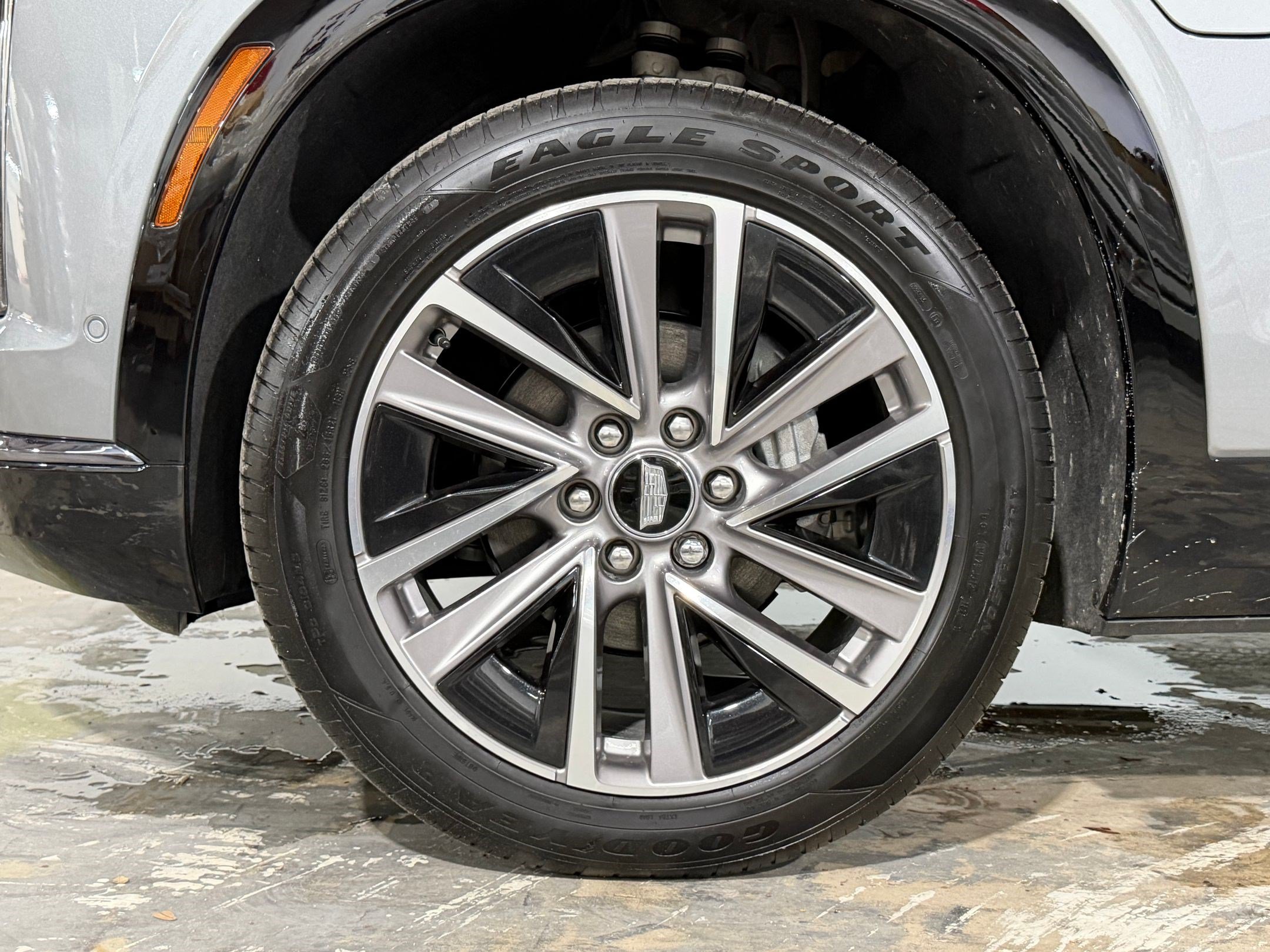 New 2026 Cadillac Vistiq Luxury AWD/4WD image 11