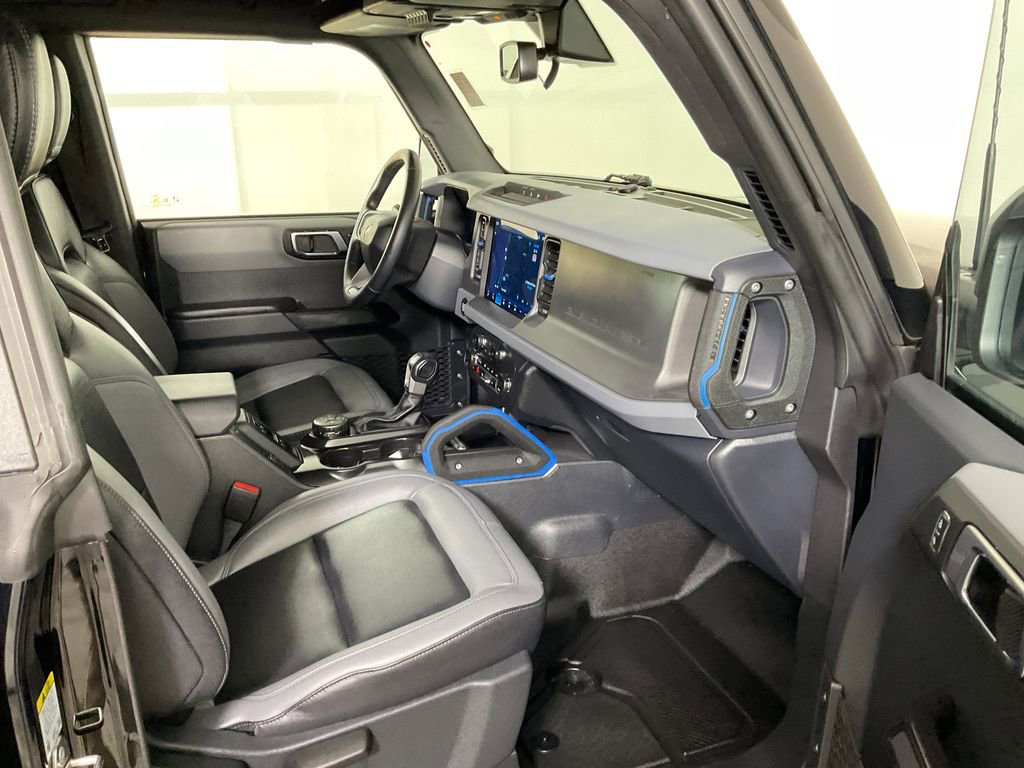 Used 2024 Ford Bronco Black Diamond image 24