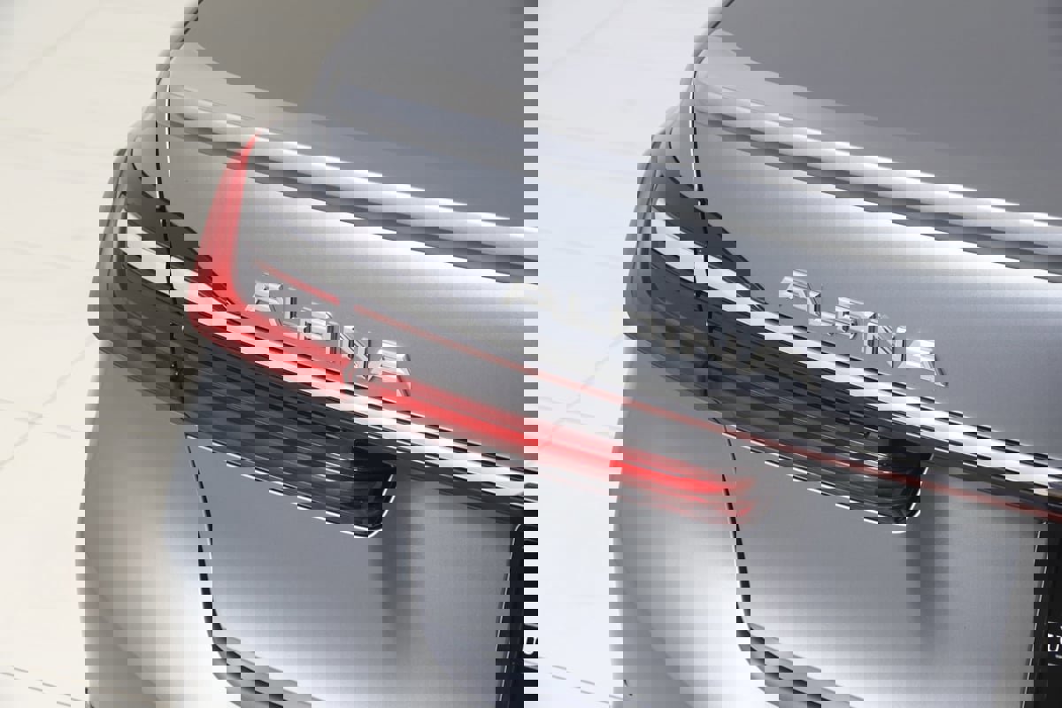 Used 2022 BMW ALPINA B7 xDrive w/ Luxury Rear Seating Package image 94