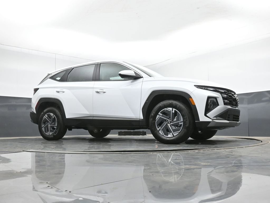 New 2026 Hyundai Tucson Blue SE image 15