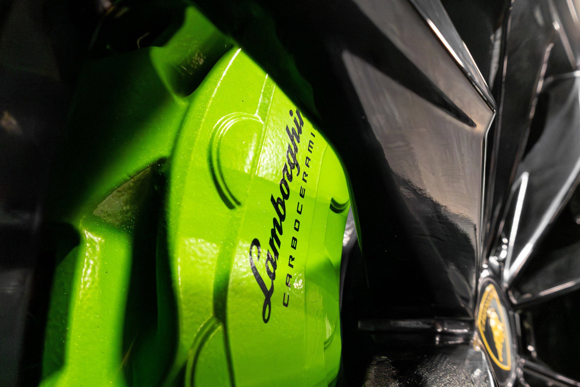 Used 2022 Lamborghini Urus image 21