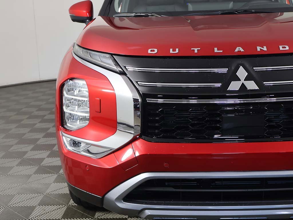 New 2025 Mitsubishi Outlander SE image 15