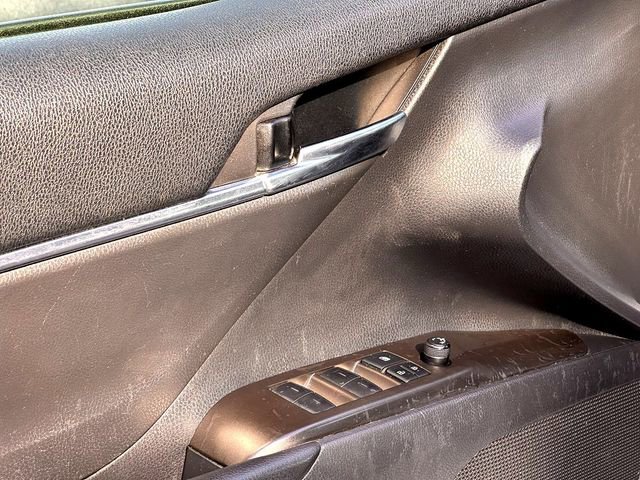 Used 2021 Toyota Camry SE image 11
