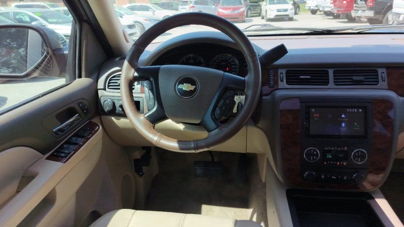 Used 2014 Chevrolet Tahoe LT w/ Luxury Package RWD image 20
