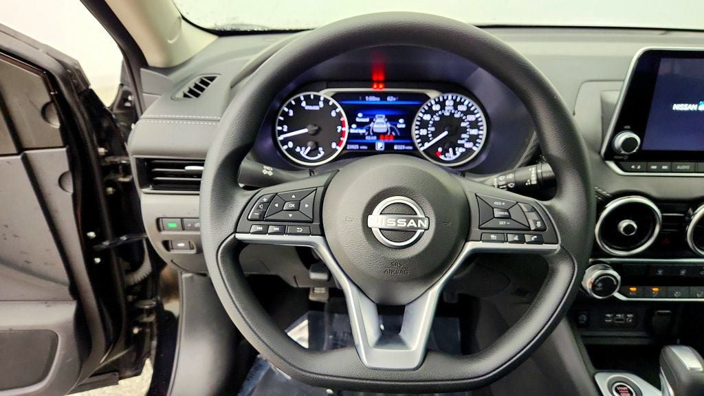 Used 2024 Nissan Sentra SV FWD image 12