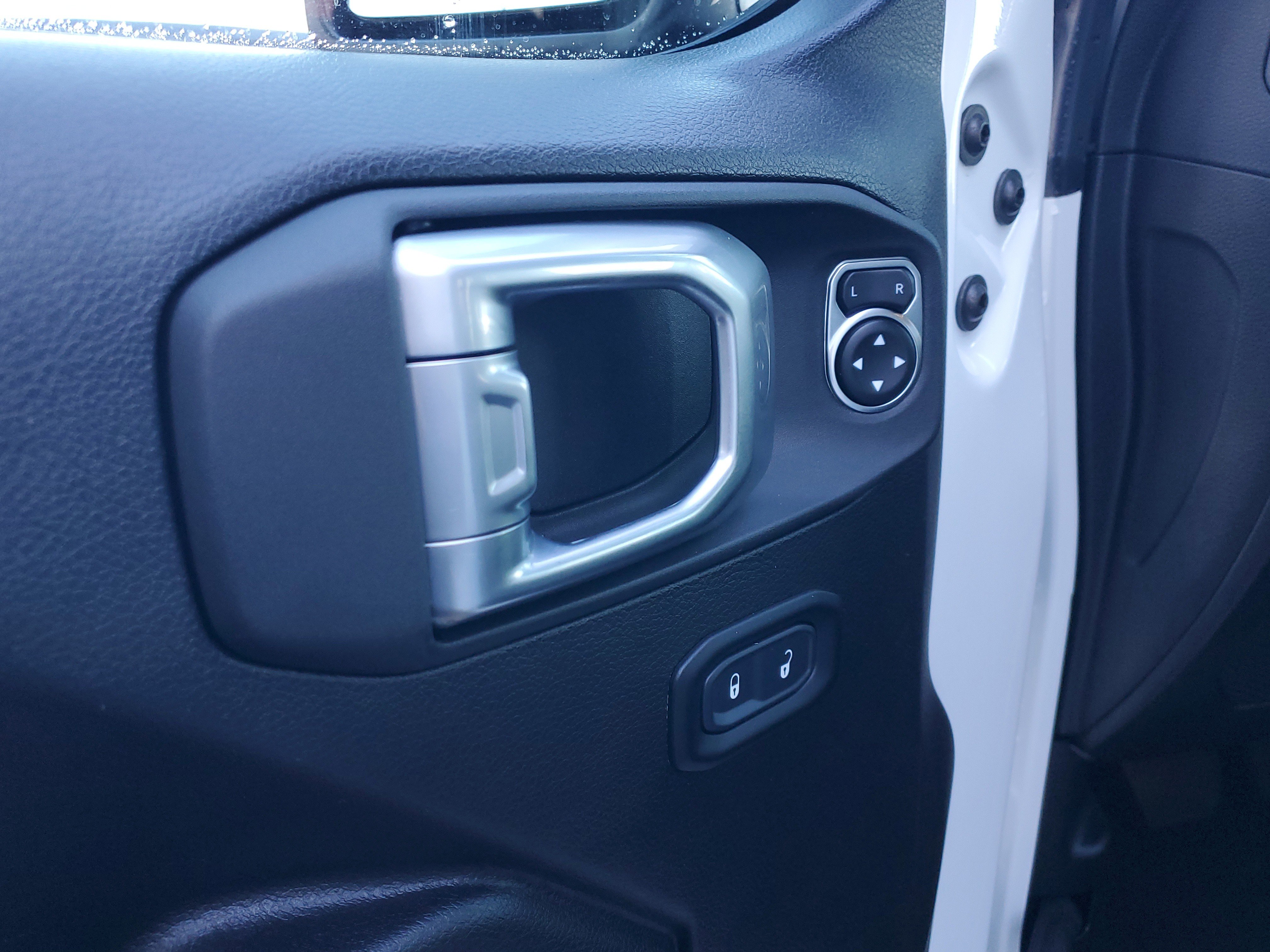 Used 2023 Jeep Wrangler Unlimited Rubicon 4xe image 7