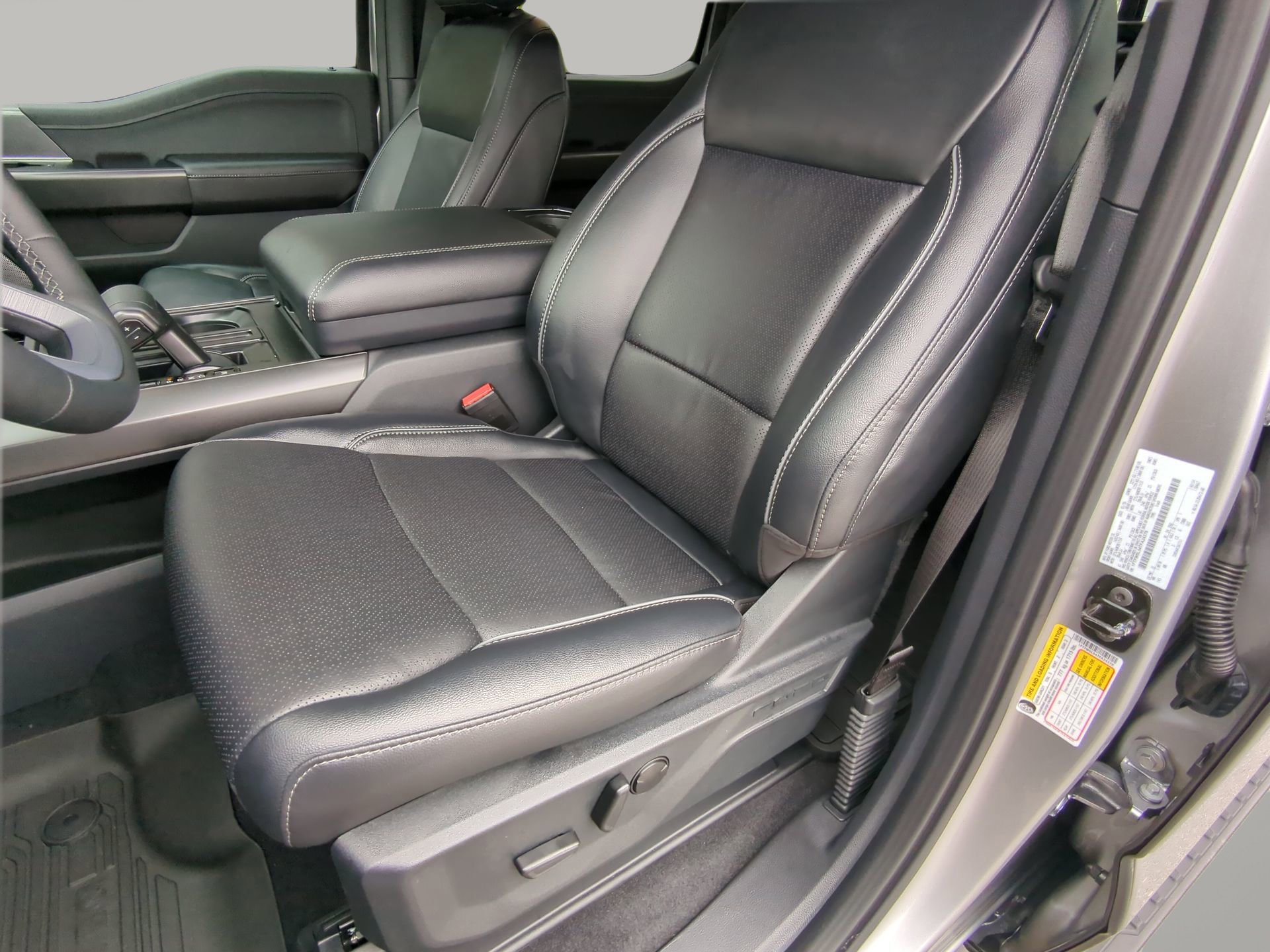 New 2026 Ford F150 Lariat w/ Equipment Group 501A Mid image 52