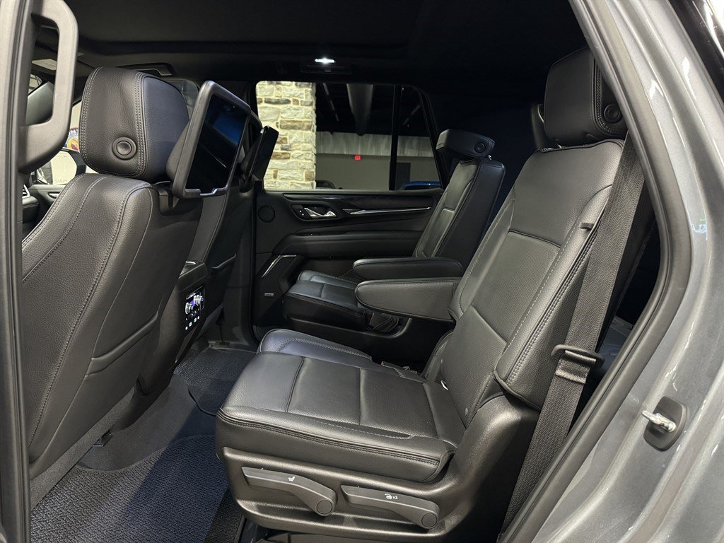 Used 2021 GMC Yukon Denali w/ Denali Ultimate Package AWD/4WD image 28
