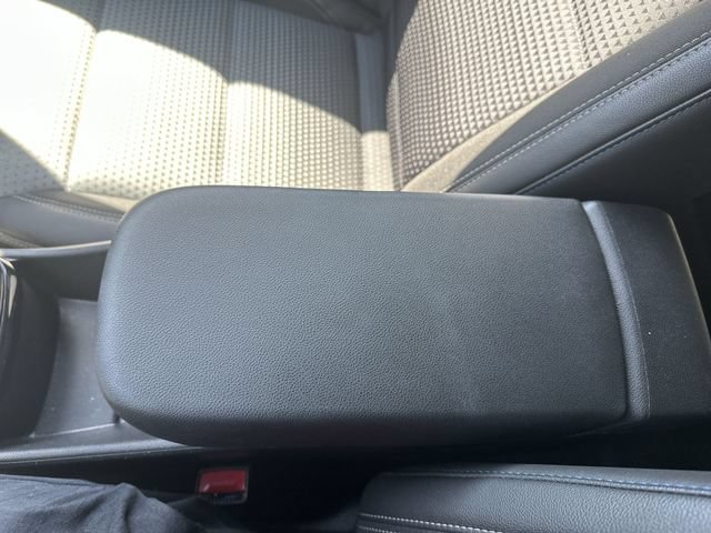 Used 2025 Chevrolet Trax LT FWD image 25