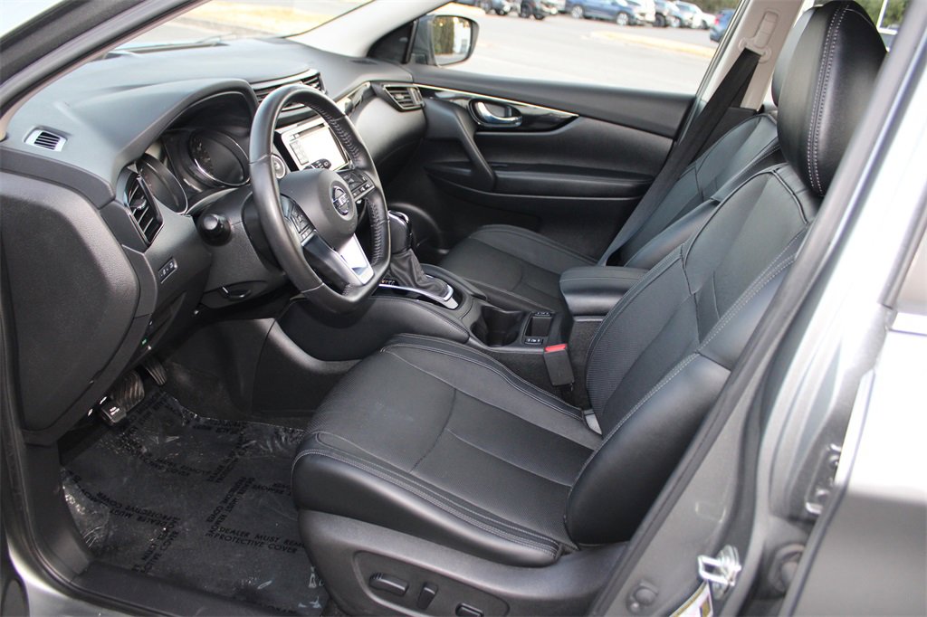 Used 2018 Nissan Rogue Sport SL w/ SL Premium Package image 24