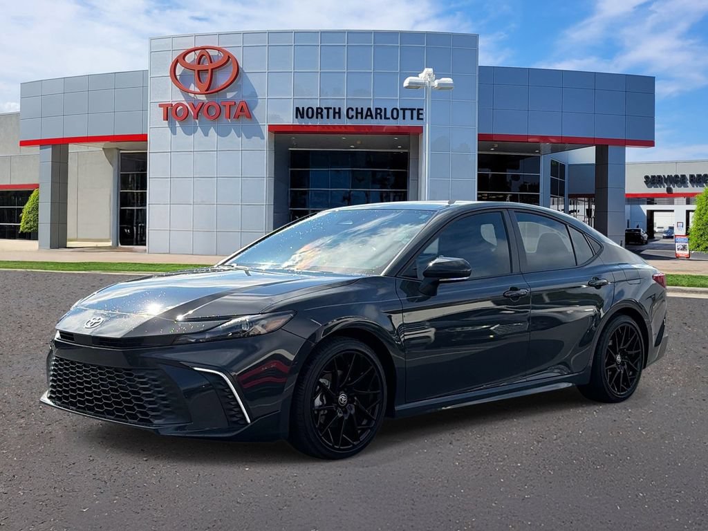 Used 2026 Toyota Camry SE FWD image 4