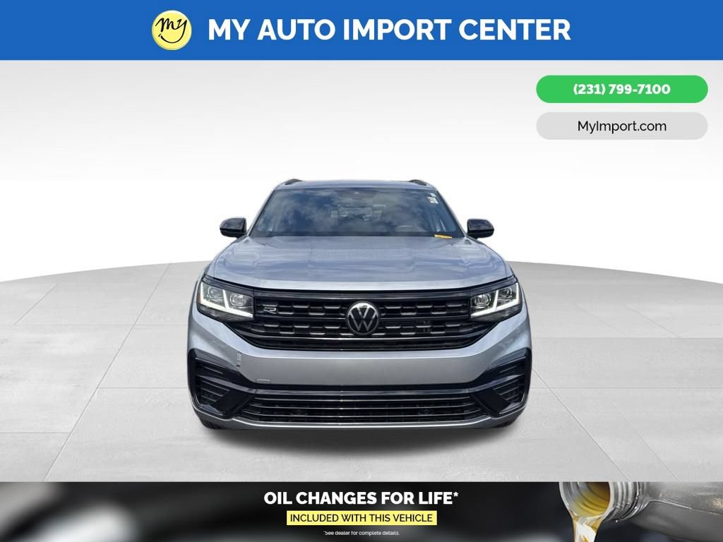 Used 2023 Volkswagen Atlas Cross Sport SEL R-Line AWD/4WD image 2