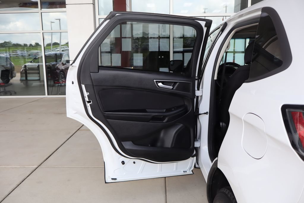Used 2016 Ford Edge SE FWD image 29