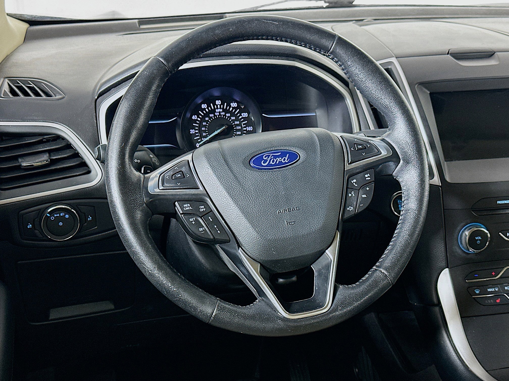 Used 2018 Ford Edge SEL w/ Equipment Group 201A AWD/4WD image 18