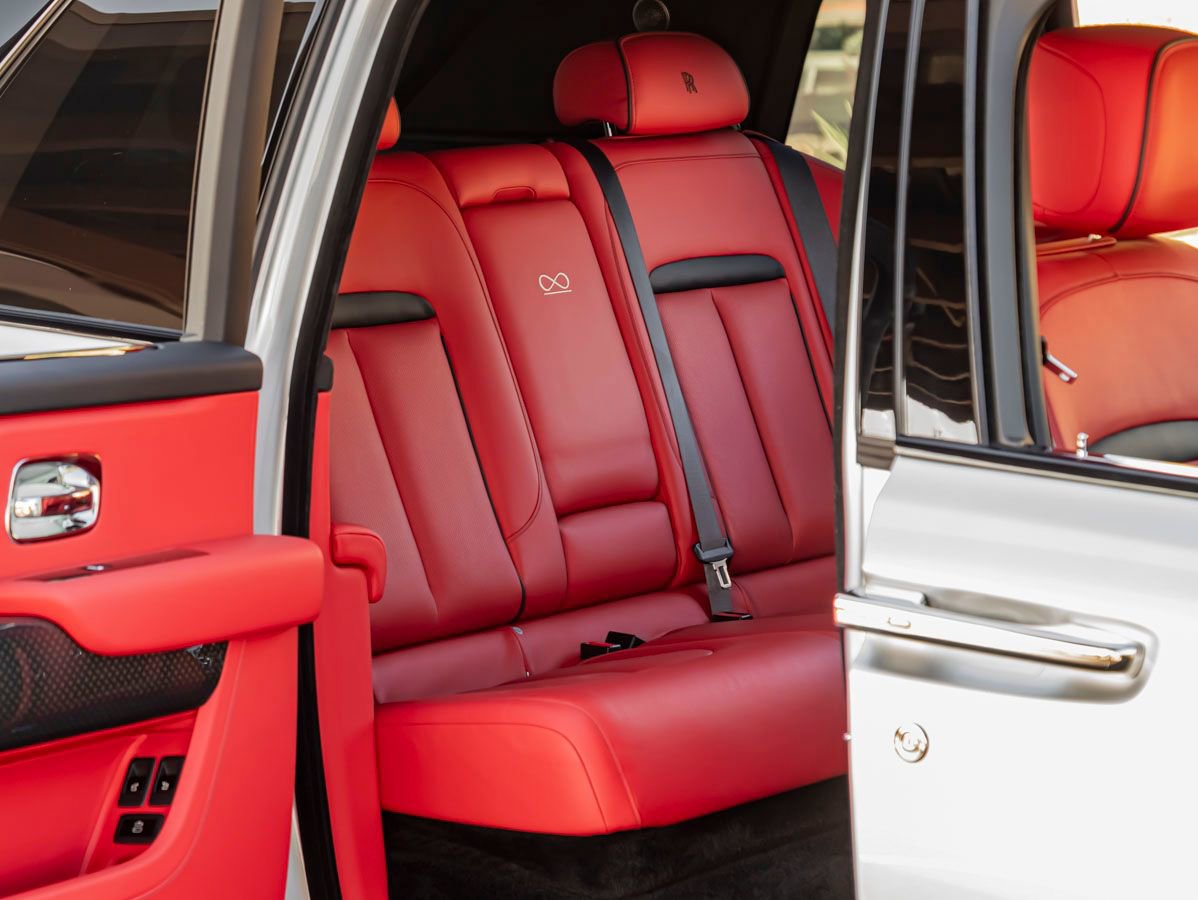 Certified 2024 Rolls-Royce Cullinan Black Badge w/ Dark Exterior Package AWD/4WD image 8