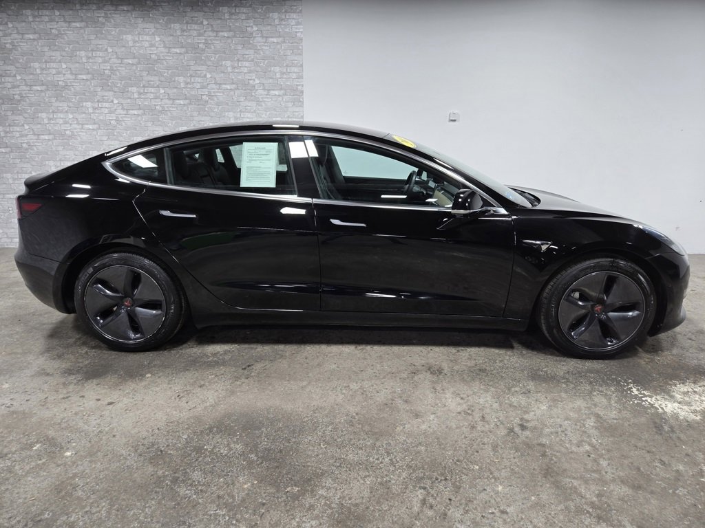 Used 2018 Tesla Model 3 Mid Range image 3