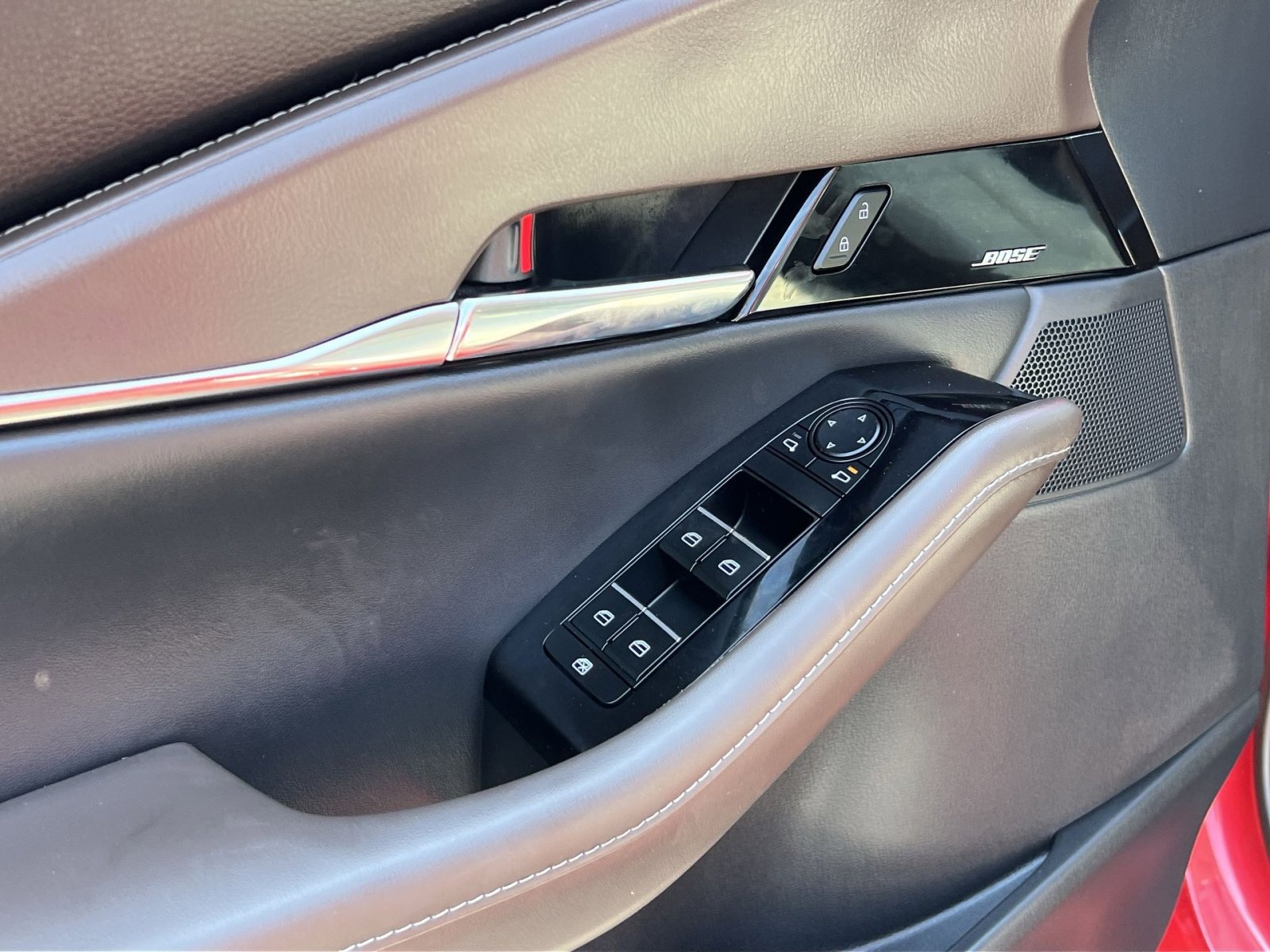 Used 2024 MAZDA CX-30 AWD 2.5 S w/ Premium Package image 23