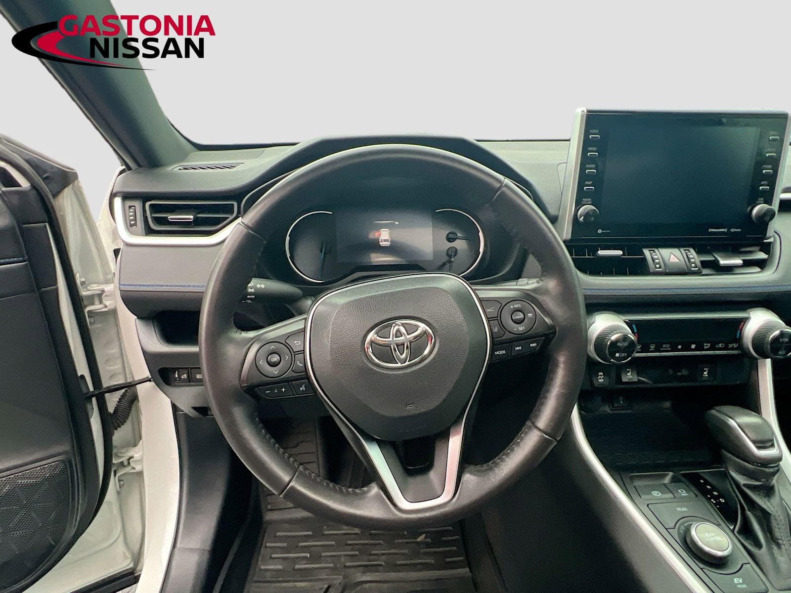 Used 2022 Toyota RAV4 XSE image 14