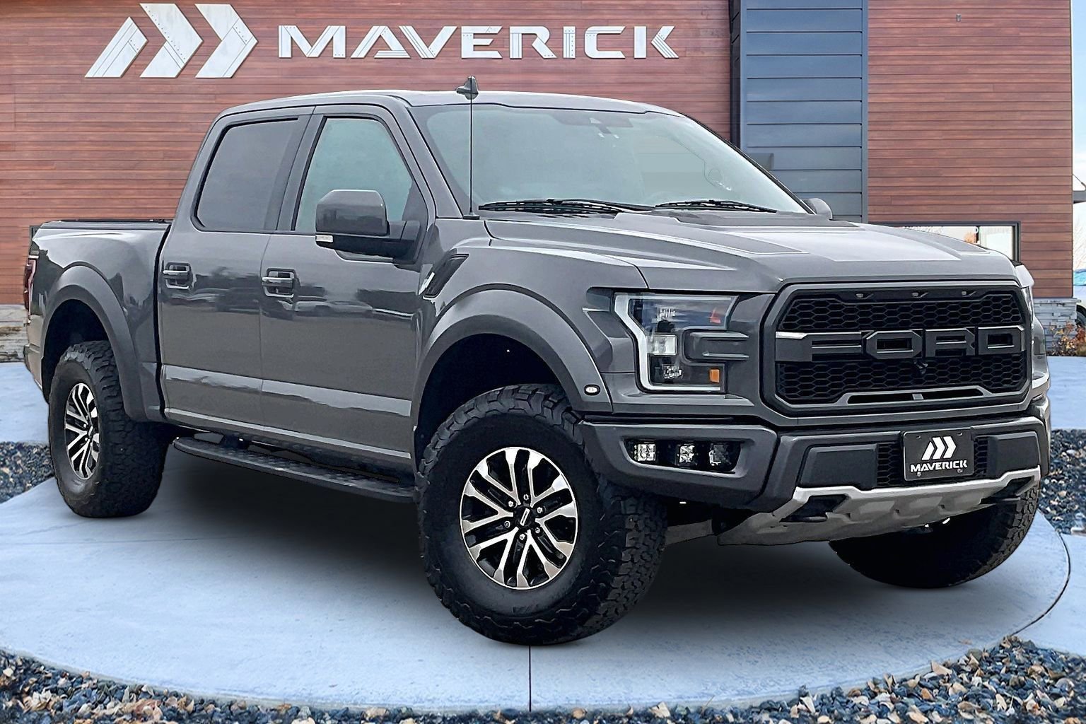 Used 2020 Ford F150 Raptor w/ Equipment Group 802A Luxury AWD/4WD image 1