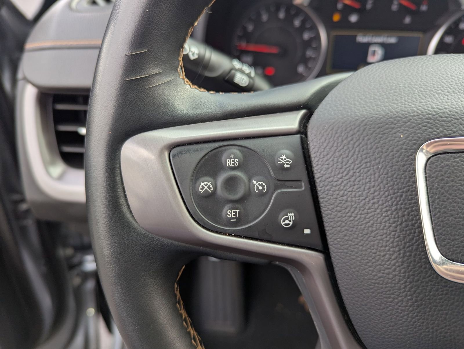 Used 2023 GMC Terrain AT4 image 10