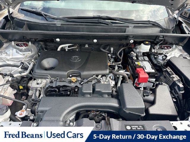 Used 2022 Toyota RAV4 XLE AWD/4WD image 35