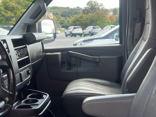 Used 2021 Chevrolet Express 3500 Work Van w/ Driver Convenience Package image 29