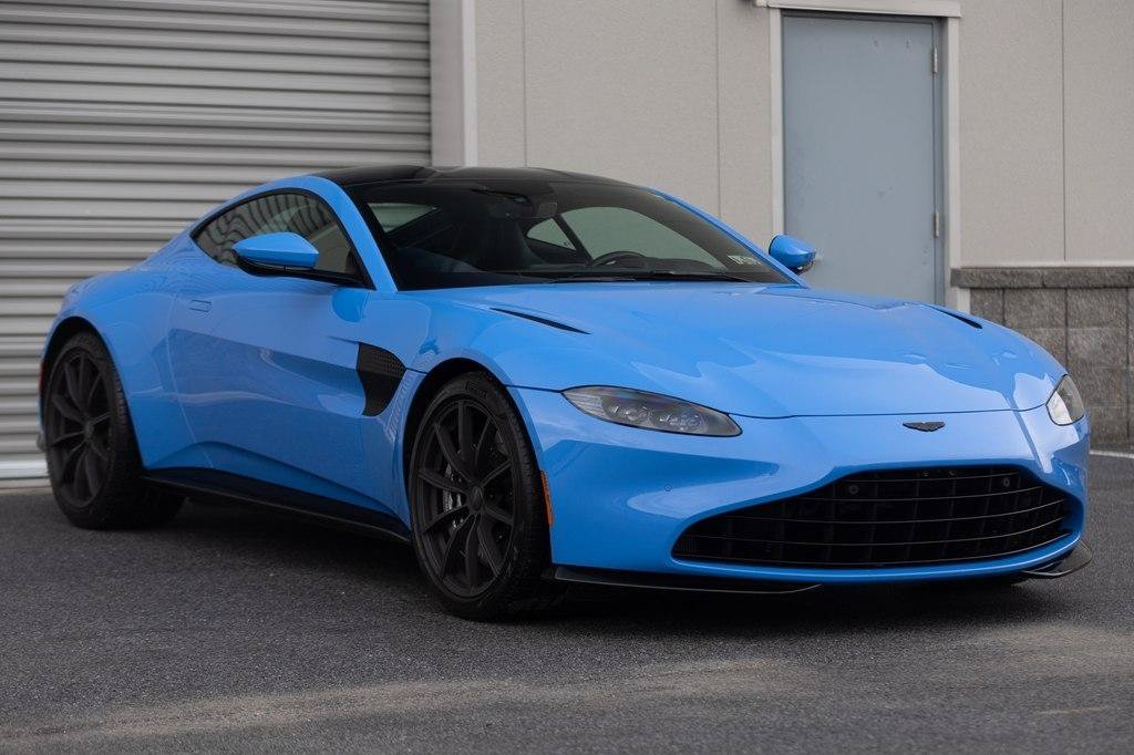 Used 2021 Aston Martin V8 Vantage Coupe RWD image 39