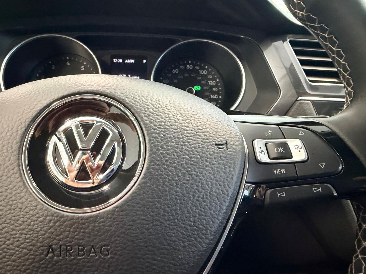 Used 2021 Volkswagen Tiguan S FWD image 34