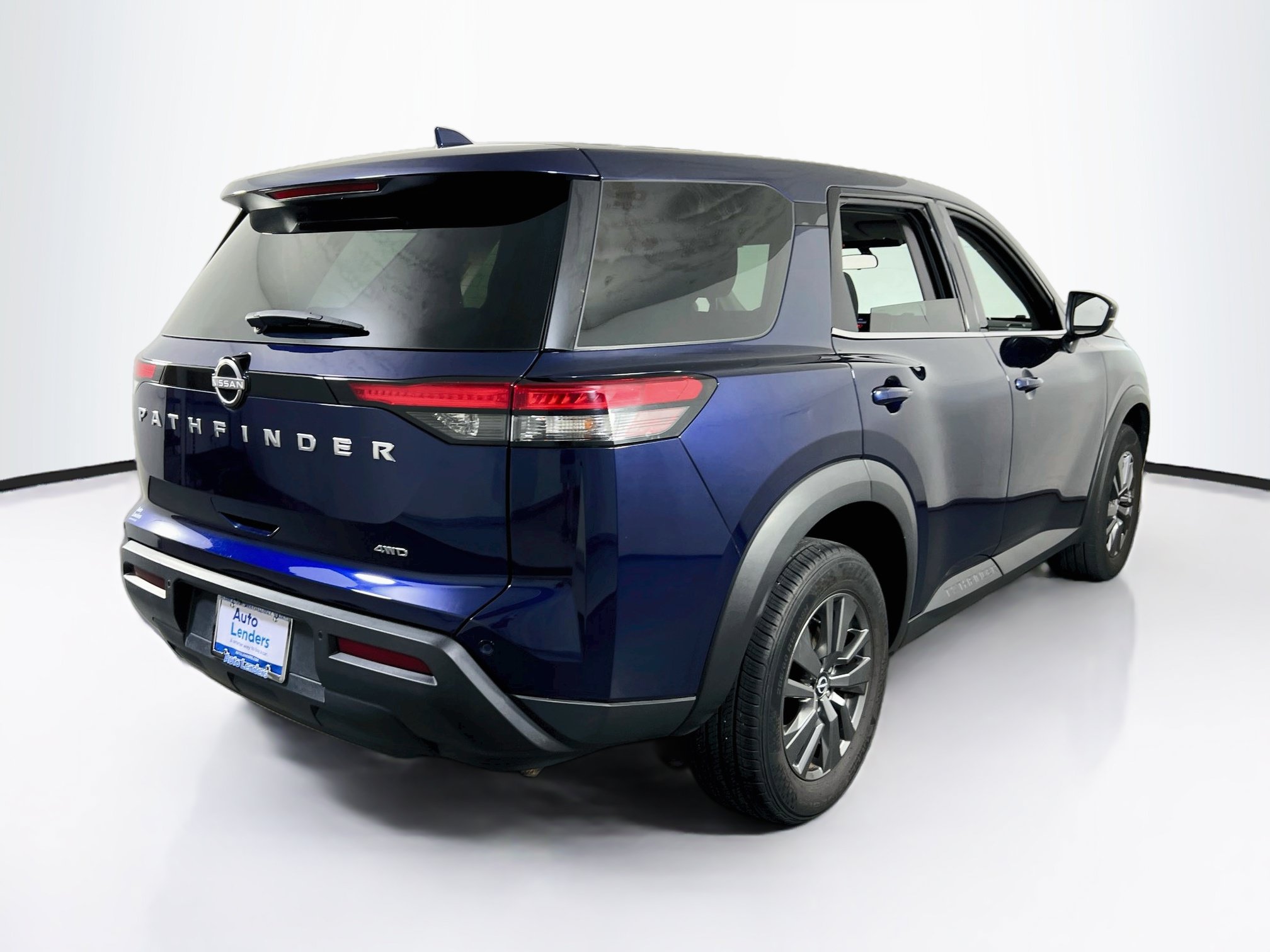 Used 2022 Nissan Pathfinder S AWD/4WD image 5