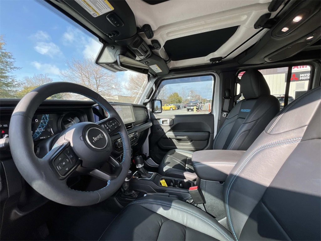 Used 2024 Jeep Wrangler Unlimited Rubicon 4xe image 10