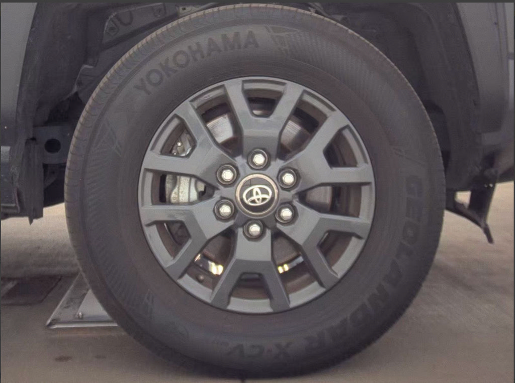Used 2025 Toyota 4Runner SR5 AWD/4WD image 13