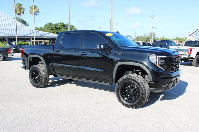 Used 2024 GMC Sierra 1500 SLT w/ SLT Premium Plus Package AWD/4WD image 15
