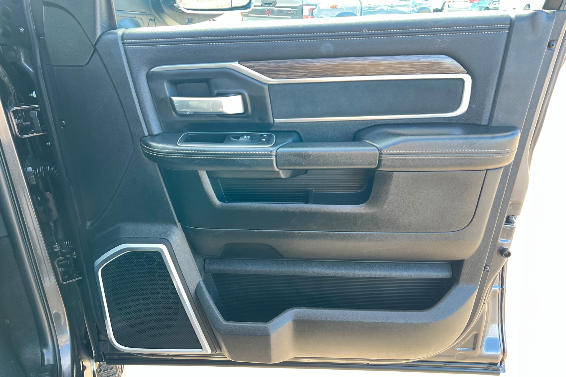 Used 2020 RAM 2500 Laramie image 22