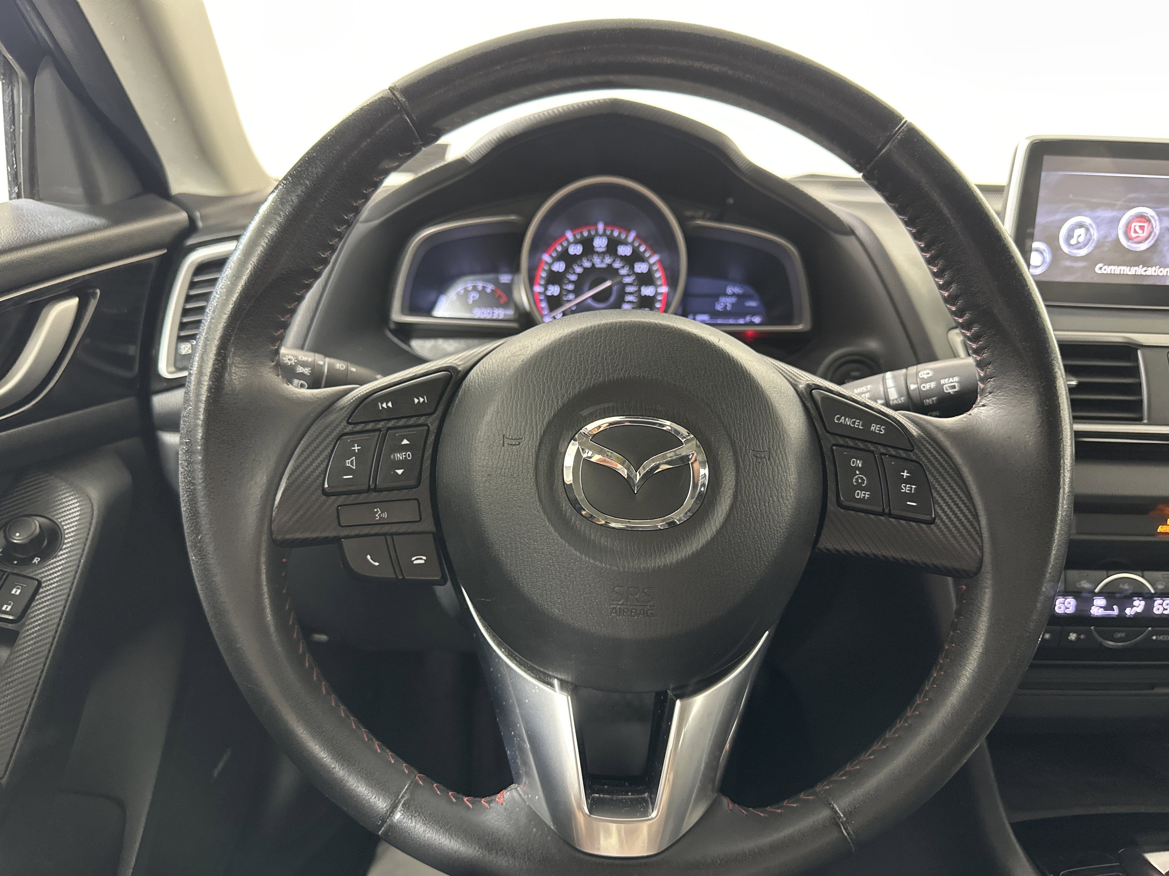 Used 2014 MAZDA MAZDA3 i Touring w/ Technology Package image 12