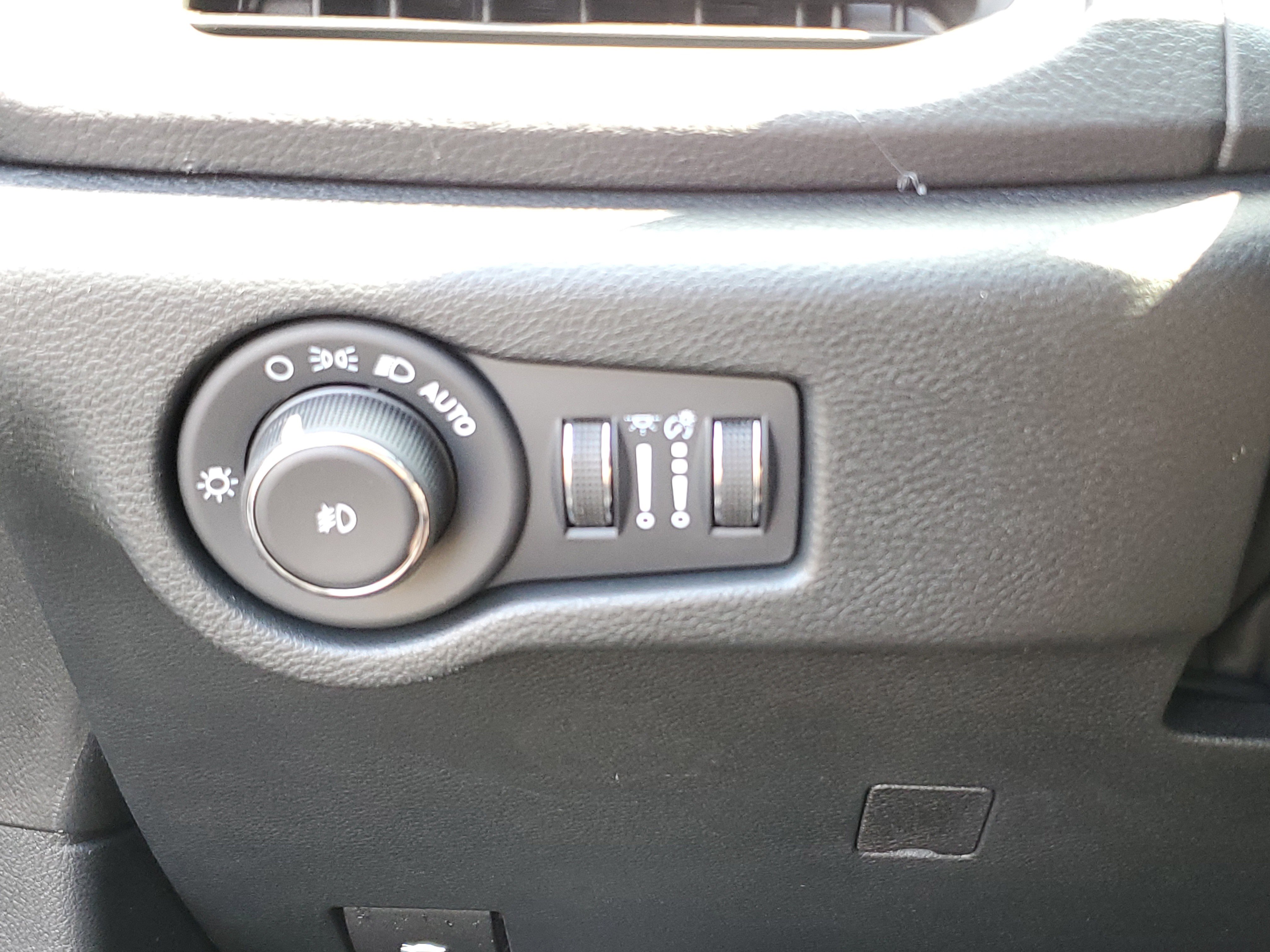 New 2026 Chrysler Pacifica Select image 23