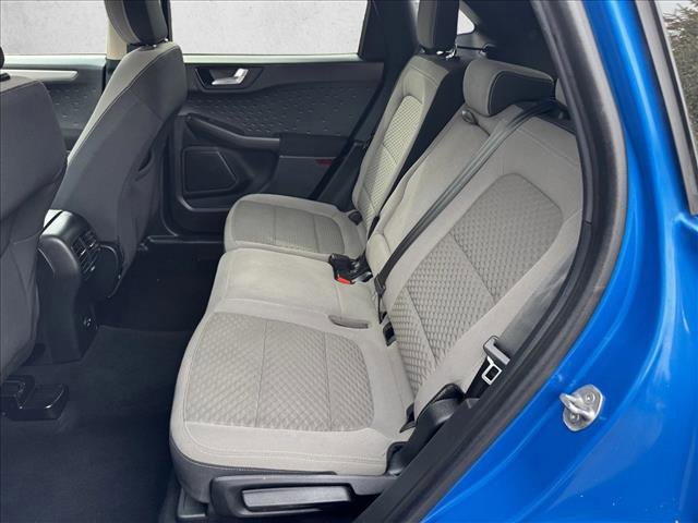 Used 2020 Ford Escape SE image 17