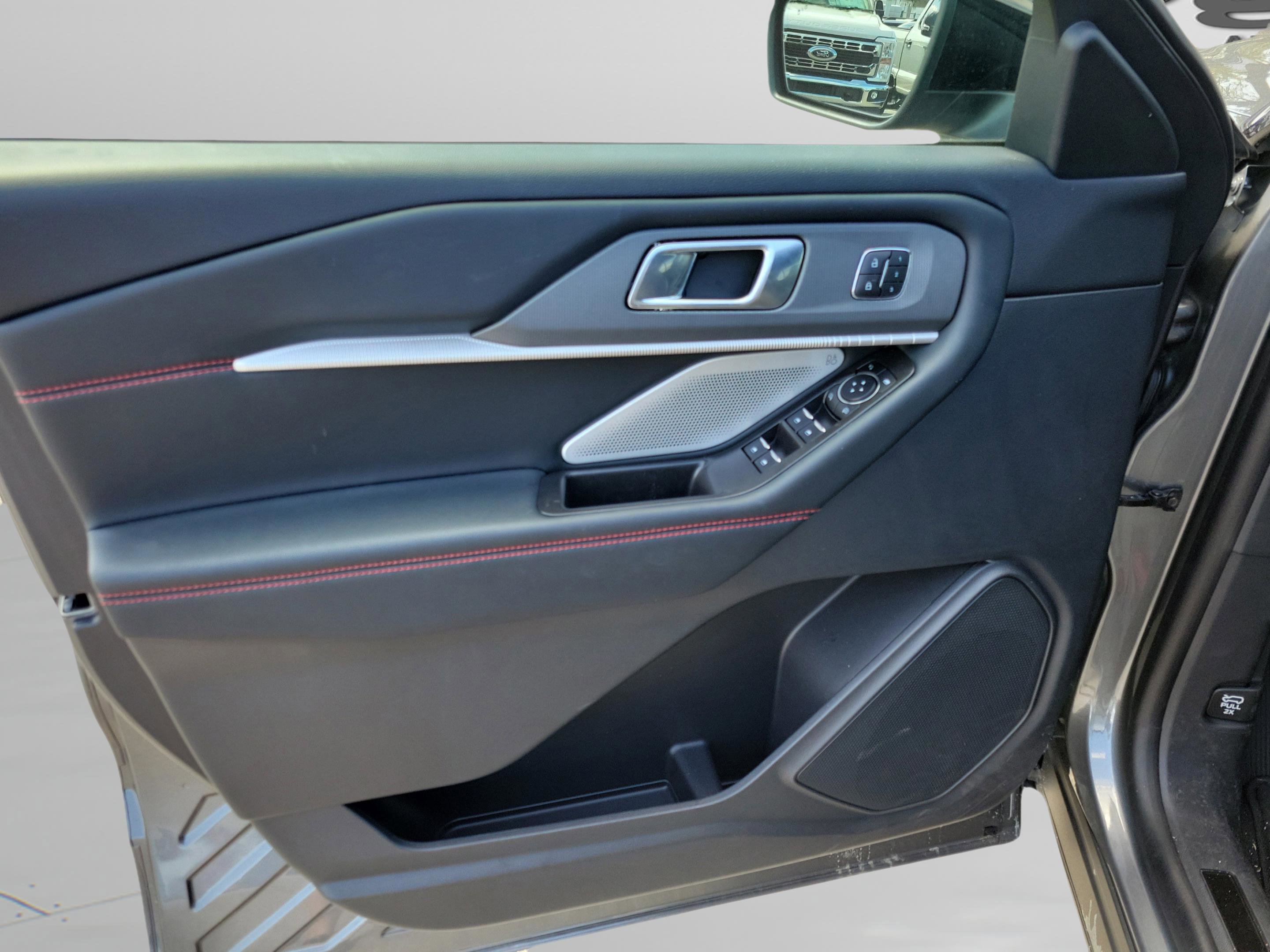 Used 2025 Ford Explorer ST w/ Sun And Sound Package image 27