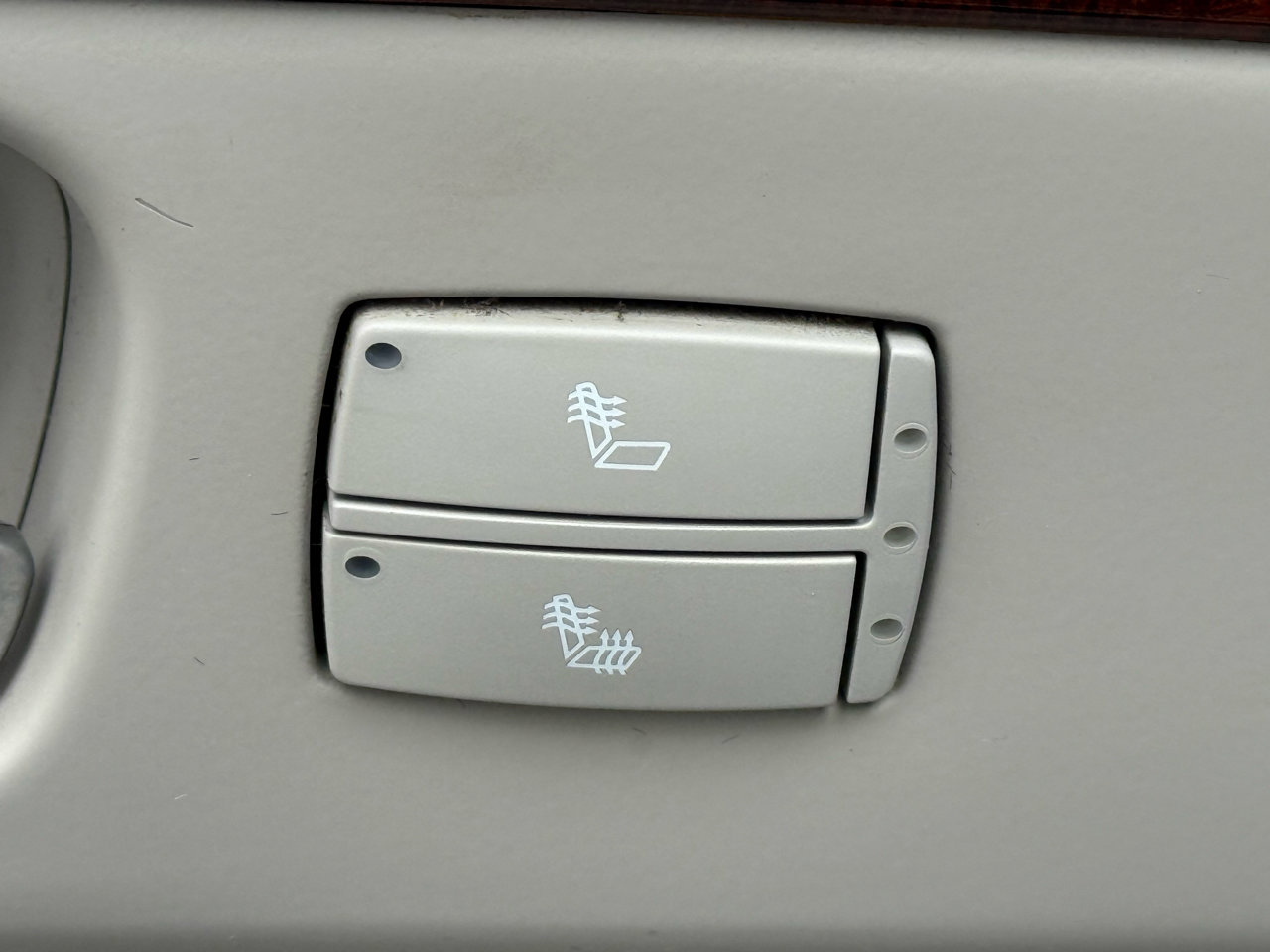 Used 2006 Cadillac DTS image 41