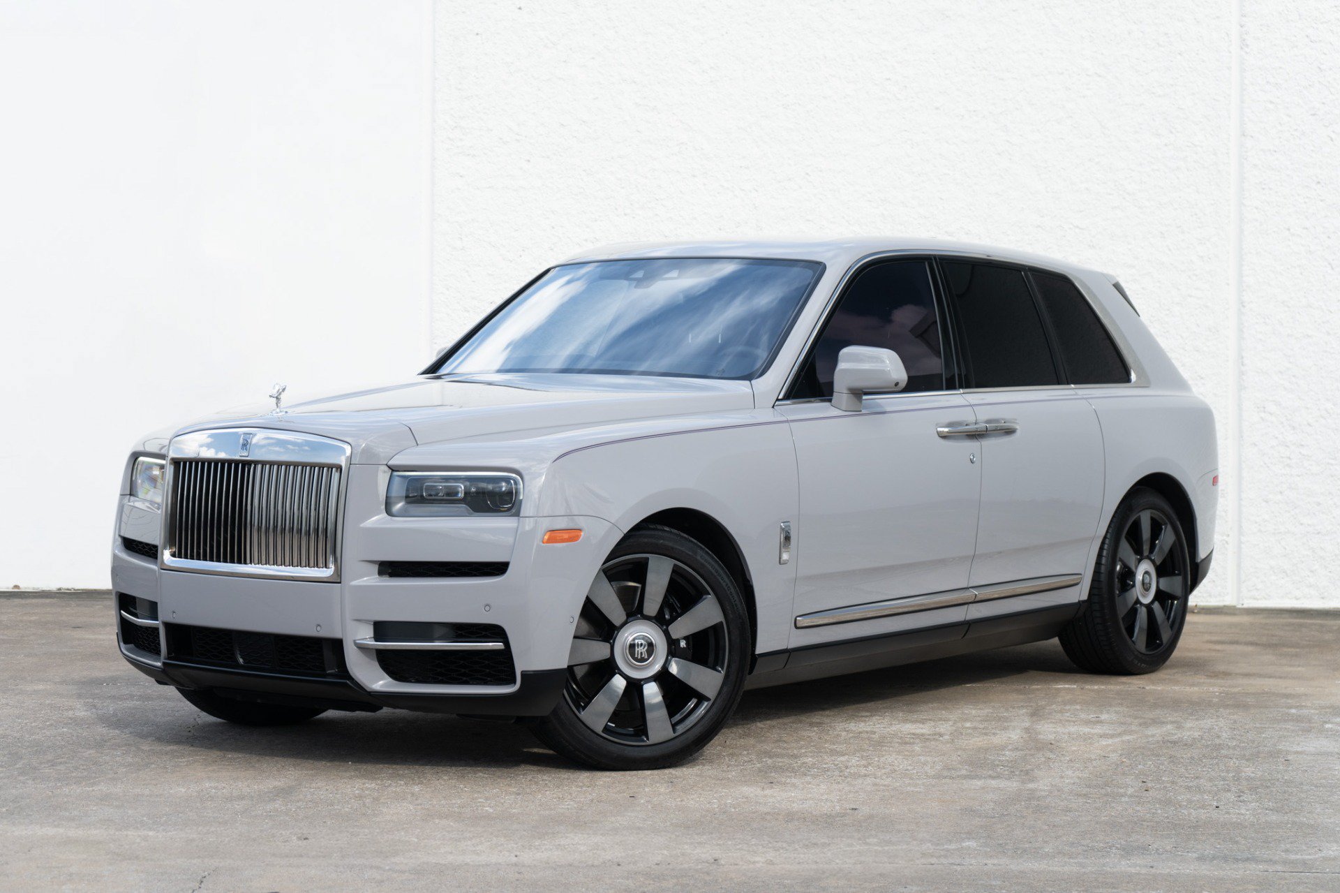 Used 2024 Rolls-Royce Cullinan AWD/4WD image 1