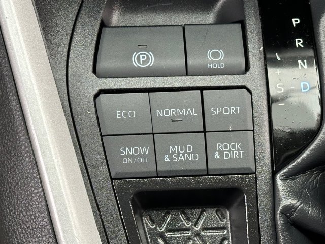Certified 2025 Toyota RAV4 XLE AWD/4WD image 19