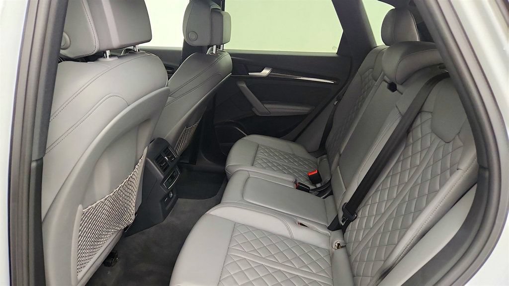 Used 2021 Audi SQ5 Premium Plus w/ Premium Plus Package AWD/4WD image 22