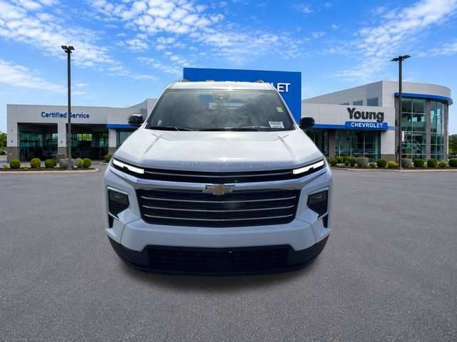 New 2027 Chevrolet Traverse LT w/ Driver Confidence Package AWD/4WD image 2