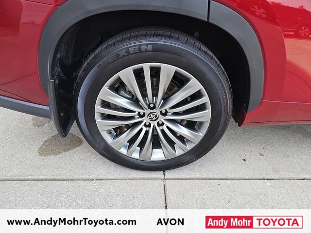 Used 2023 Toyota Highlander Platinum FWD image 45