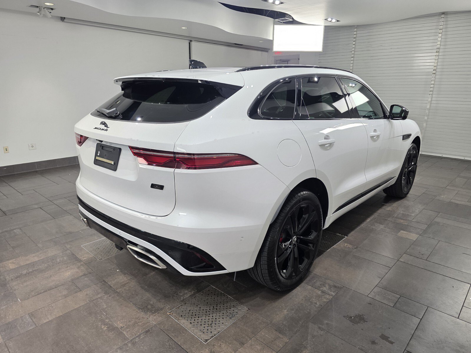New 2026 Jaguar F-PACE R-Dynamic S AWD/4WD image 24