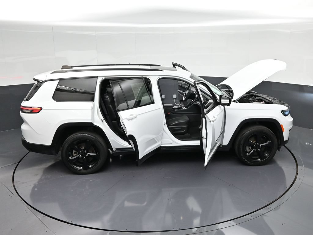 Used 2023 Jeep Grand Cherokee L Laredo RWD image 39