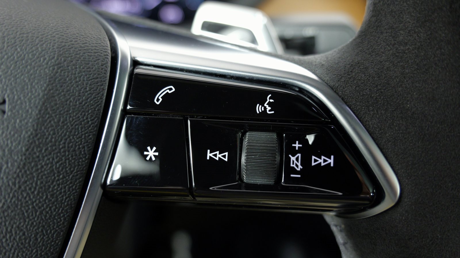 Used 2023 Audi e-tron GT Premium Plus image 48