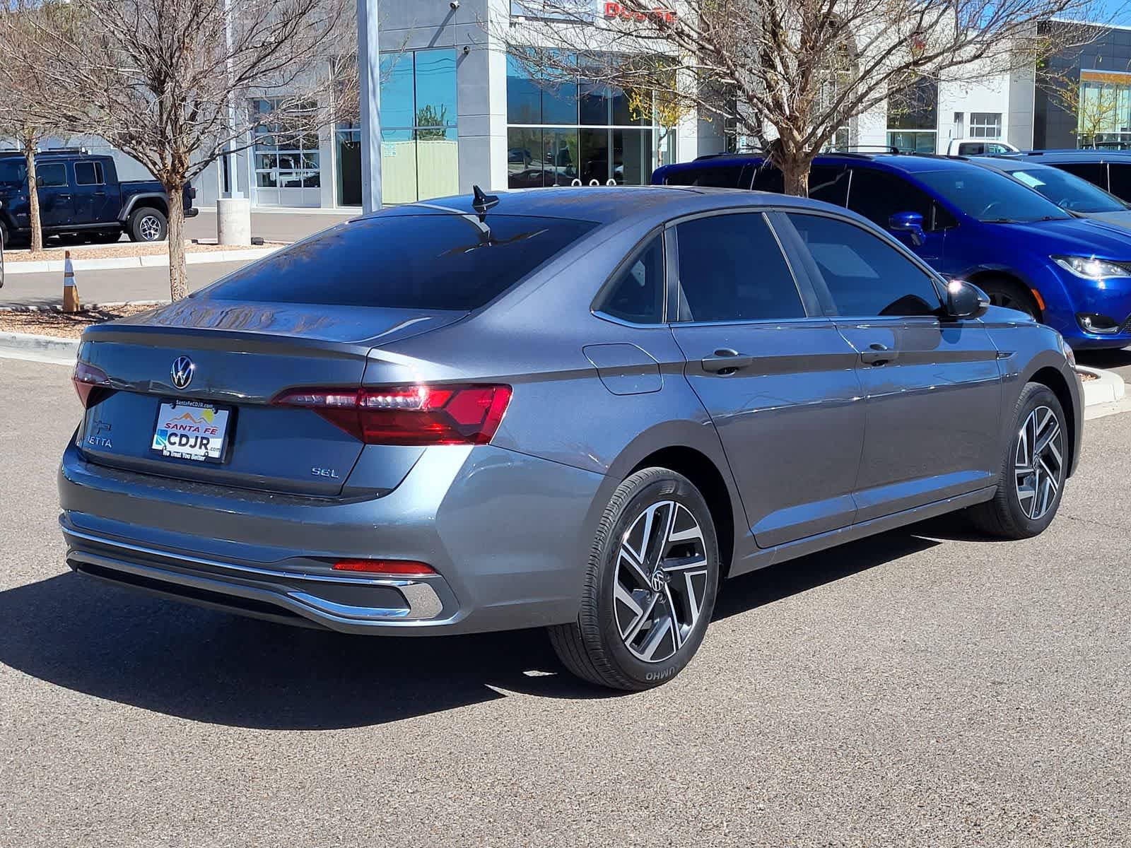 Used 2024 Volkswagen Jetta SEL video 5