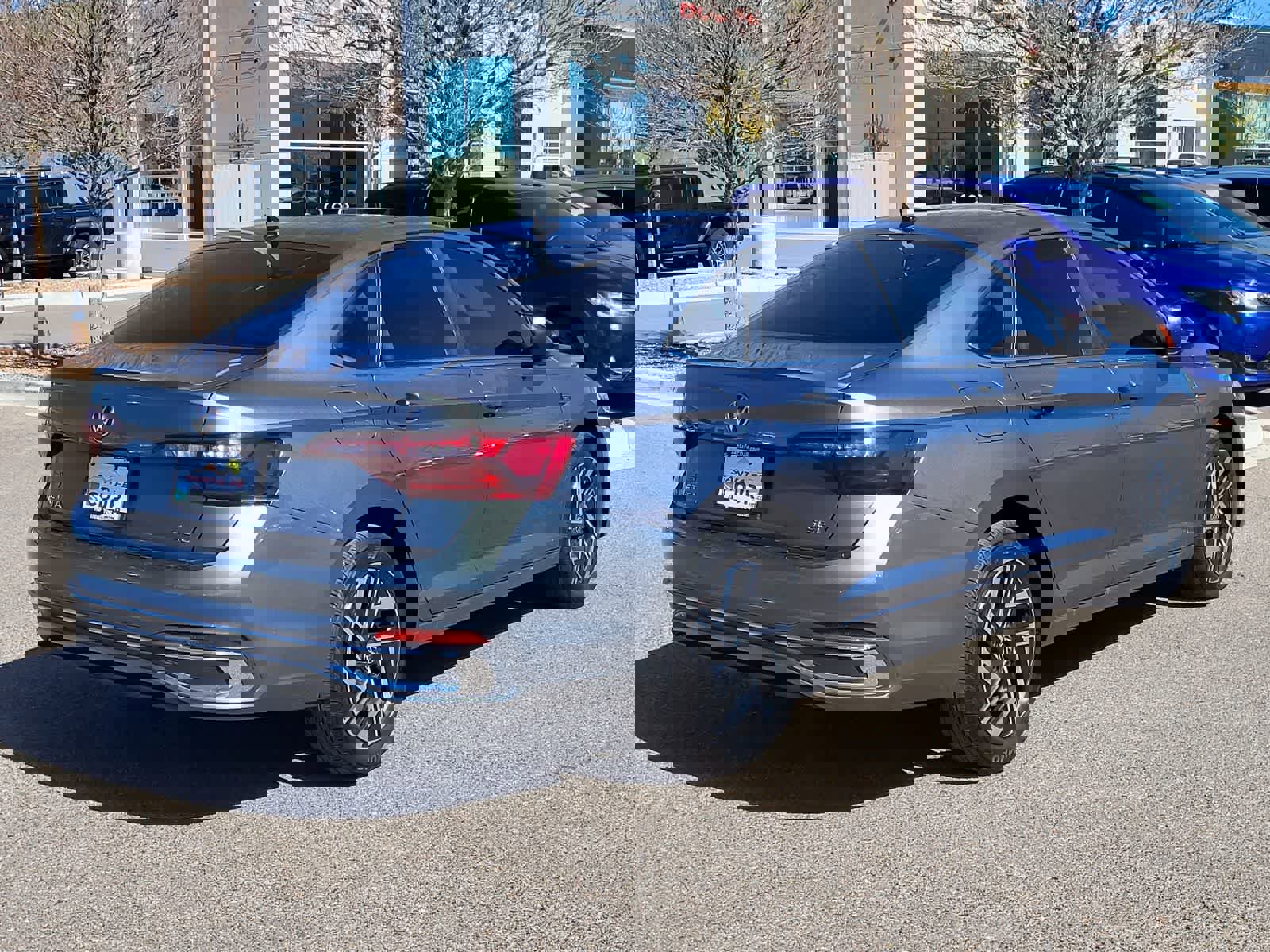 Used 2024 Volkswagen Jetta SEL image 5