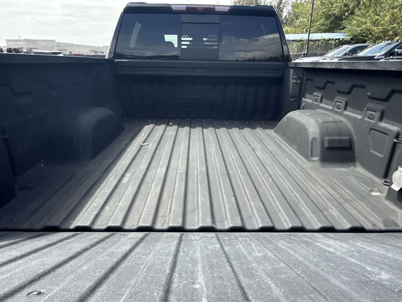 Used 2024 Chevrolet Silverado 1500 High Country RWD image 25